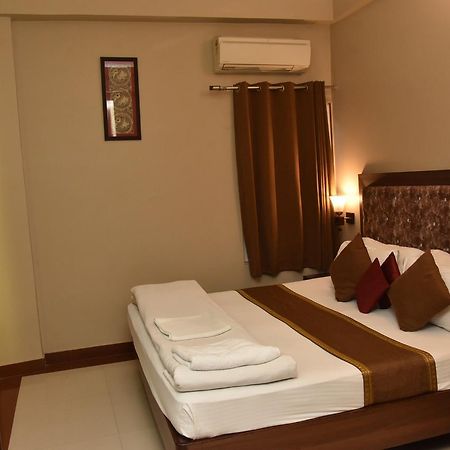 Hotel Vibhav Harsh Varanasi Exterior foto