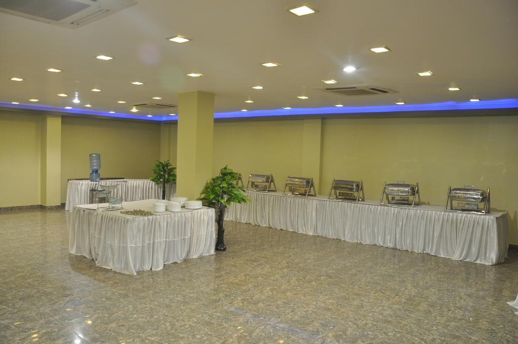 Hotel Vibhav Harsh Varanasi Exterior foto