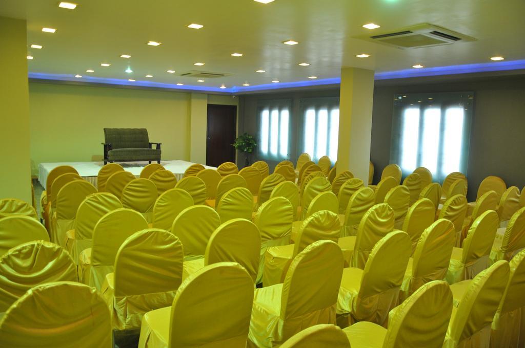 Hotel Vibhav Harsh Varanasi Exterior foto