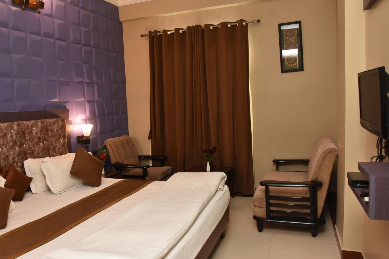 Hotel Vibhav Harsh Varanasi Exterior foto